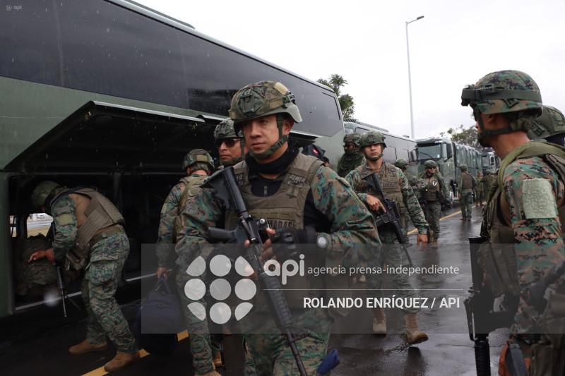 LLEGADA REFUERZOS MILITARES A QUITO