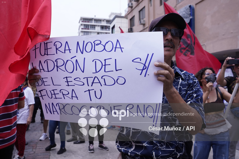 GYE-MARCHA CONTRA NOBOA