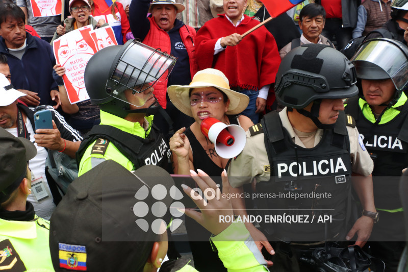 UIO MARCHA  MOVIMIENTOS SOCIALES