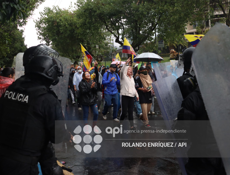 UIO MARCHA  MOVIMIENTOS SOCIALES