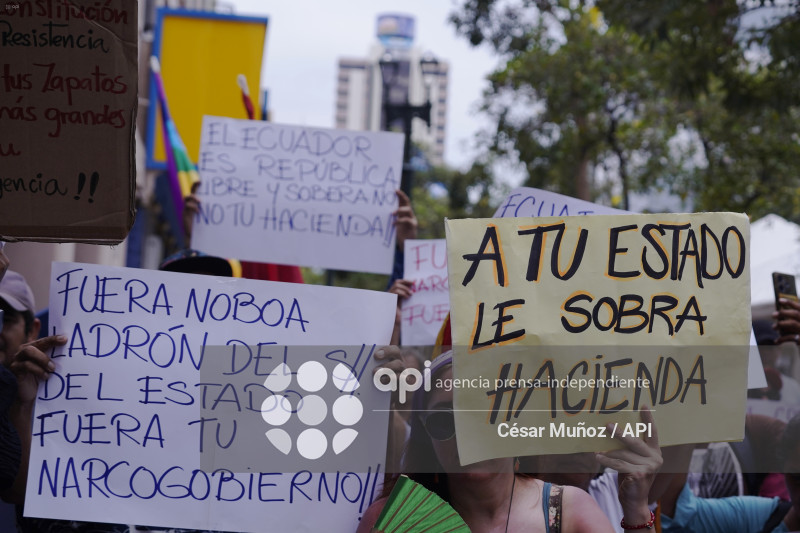 GYE-MARCHA CONTRA NOBOA