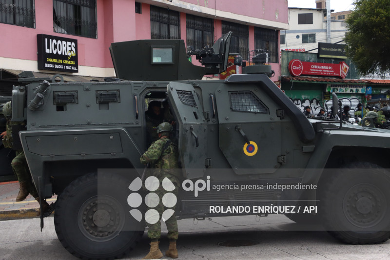 UIO MARCHA  MOVIMIENTOS SOCIALES