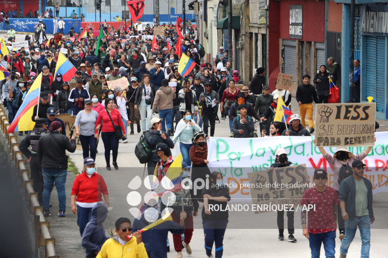 UIO MARCHA  MOVIMIENTOS SOCIALES