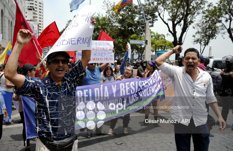 GYE-MARCHA CONTRA NOBOA