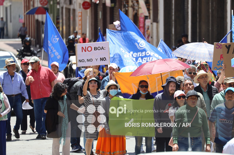 CUENCA-MARCHA CONTRA GOBIERNO
