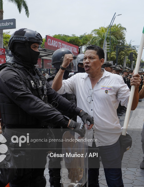 GYE-MARCHA CONTRA NOBOA