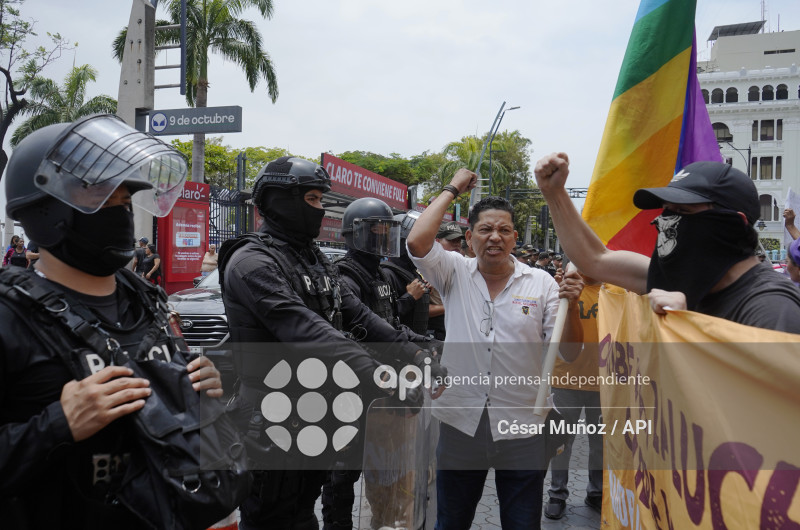 GYE-MARCHA CONTRA NOBOA