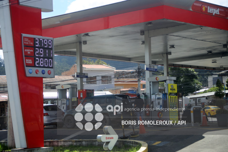 CUENCA-NUEVO PRECIO-GASOLINA EXTRA-ECOPAIS