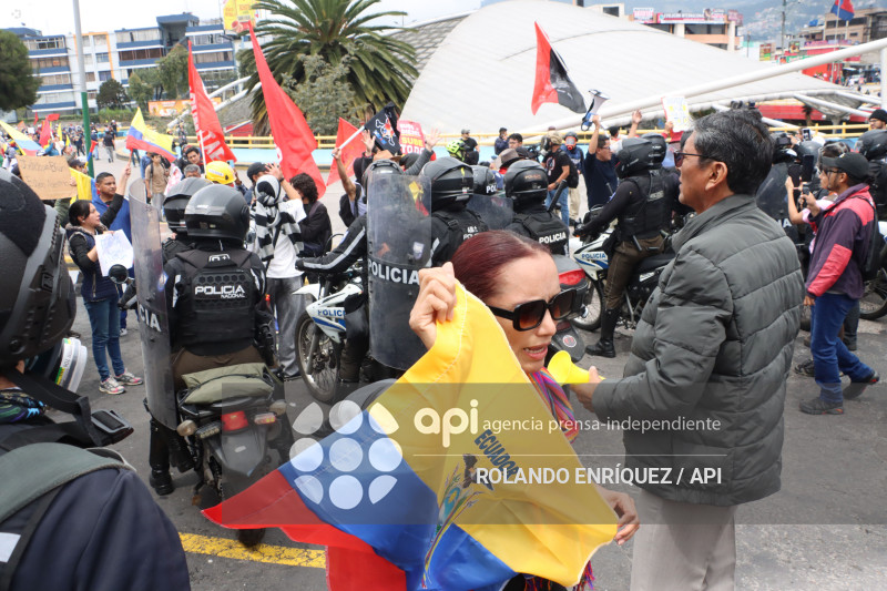 UIO MARCHA  MOVIMIENTOS SOCIALES