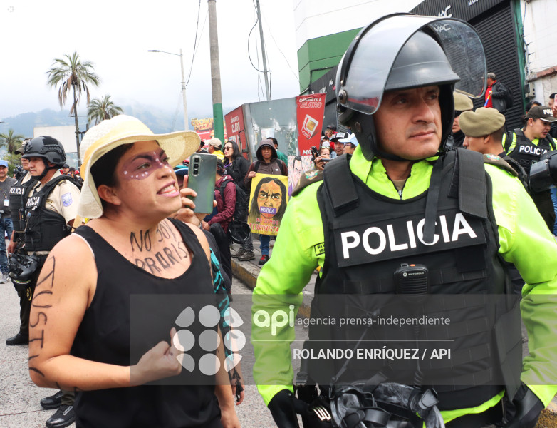 UIO MARCHA  MOVIMIENTOS SOCIALES