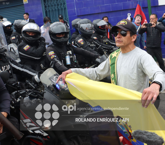 UIO MARCHA  MOVIMIENTOS SOCIALES