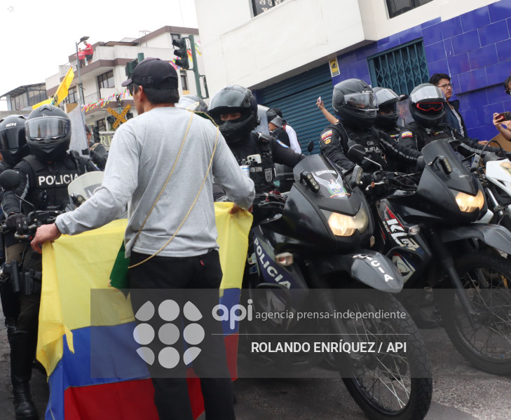 UIO MARCHA  MOVIMIENTOS SOCIALES