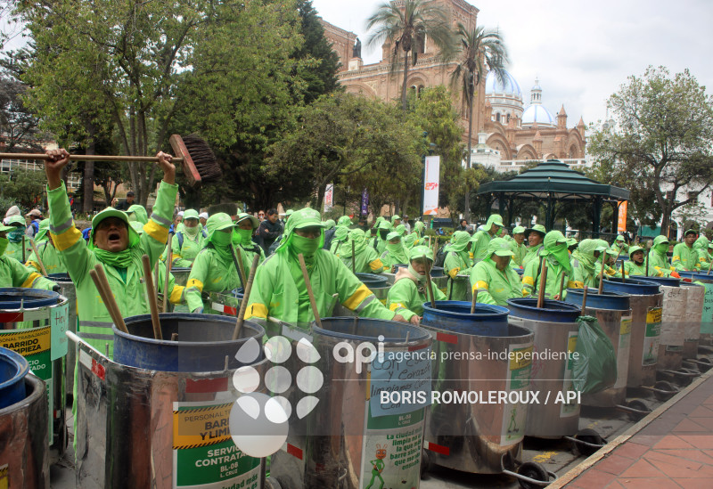 CUENCA-PROTESTA RECOLECTORES DE BASURA-EMAC EP