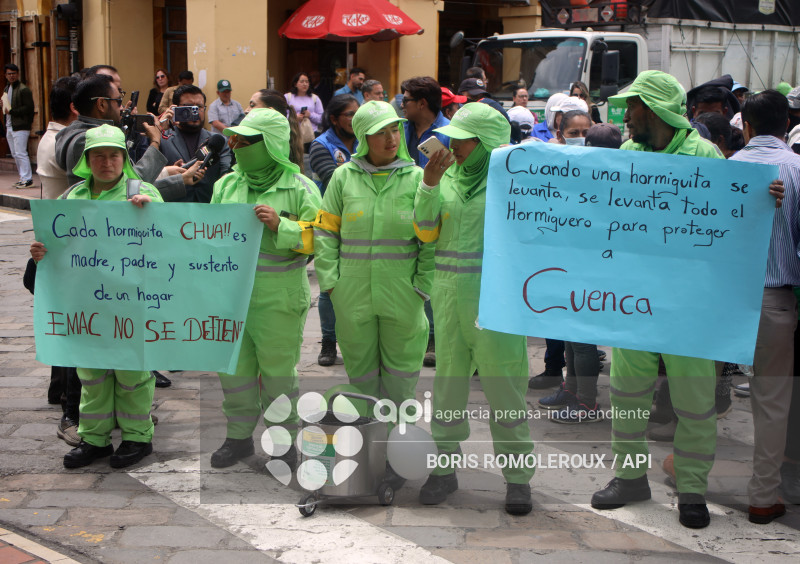 CUENCA-PROTESTA RECOLECTORES DE BASURA-EMAC EP