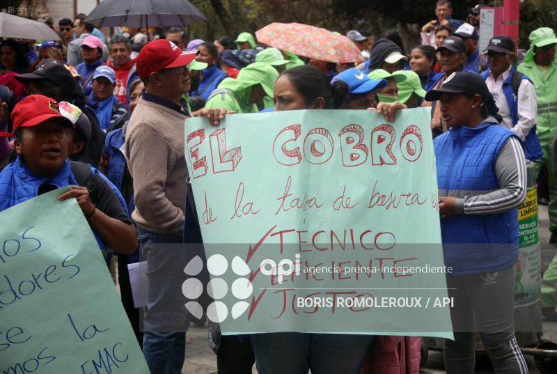 CUENCA-PROTESTA RECOLECTORES DE BASURA-EMAC EP