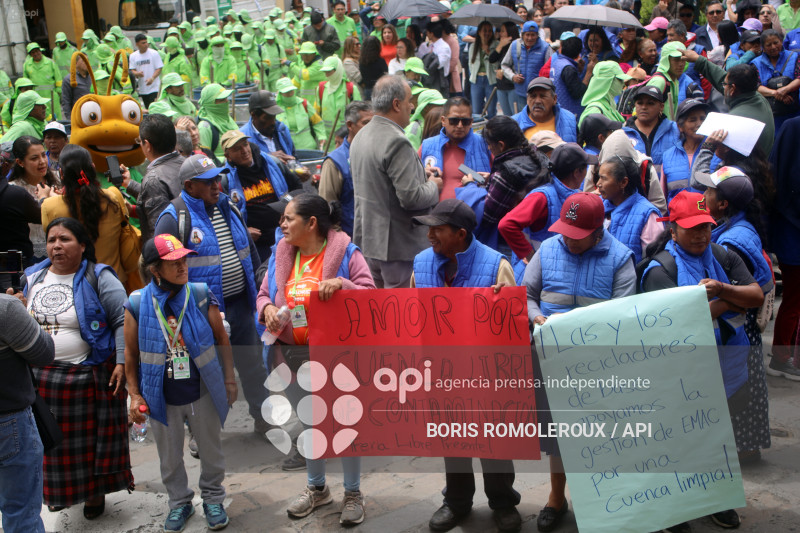 CUENCA-PROTESTA RECOLECTORES DE BASURA-EMAC EP
