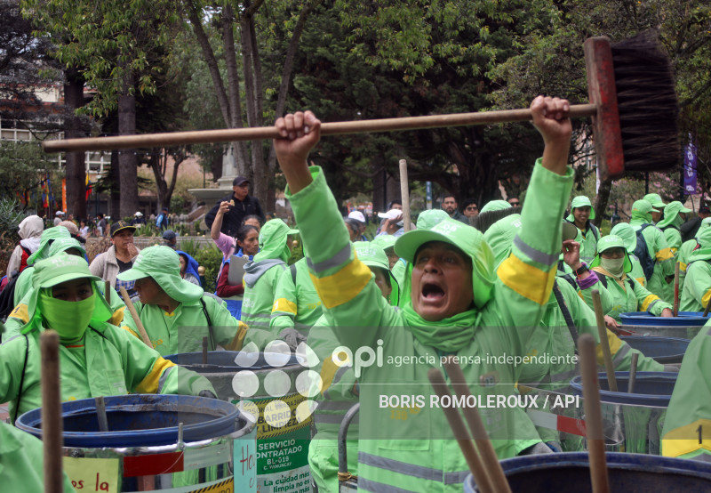 CUENCA-PROTESTA RECOLECTORES DE BASURA-EMAC EP