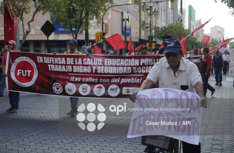 GYE-MARCHA CONTRA NOBOA