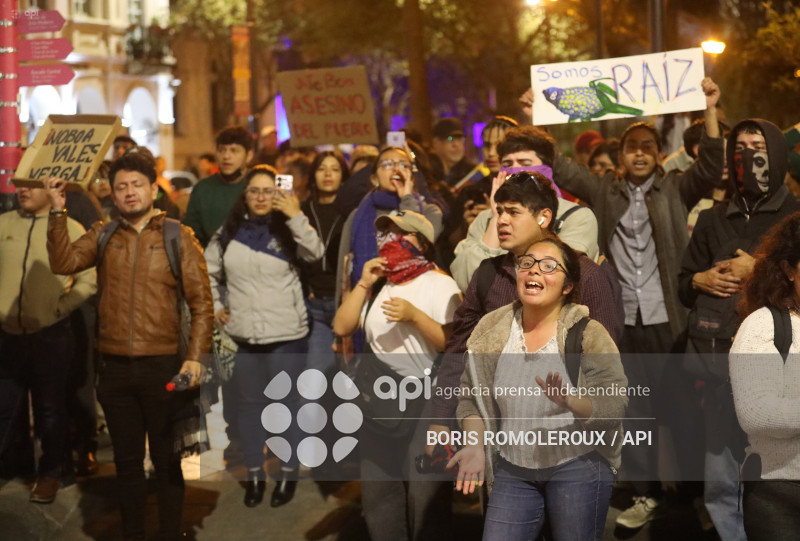 CUENCA-MARCHA CONTRA GOBIERNO DE NOBOA