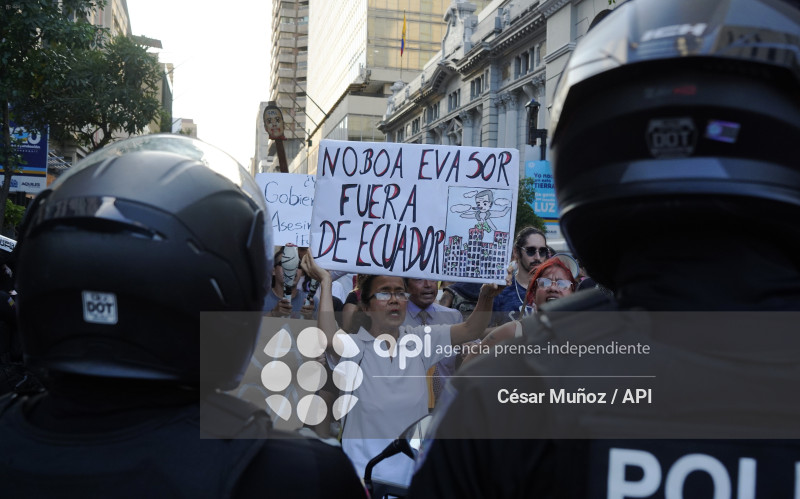 GYE-MARCHA CONTRA NOBOA