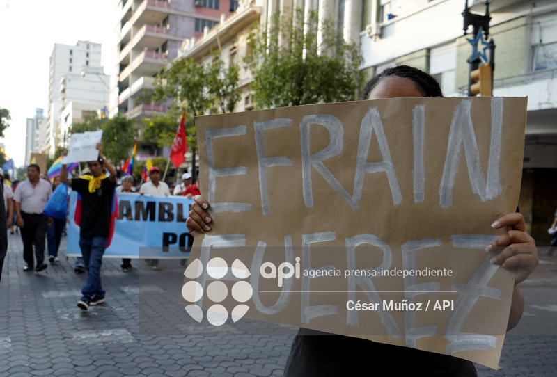 GYE-MARCHA CONTRA NOBOA