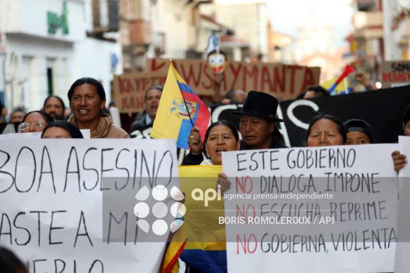 CUENCA-MARCHA CONTRA GOBIERNO DE NOBOA