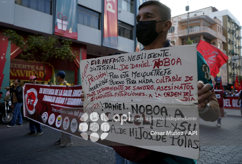 GYE-MARCHA CONTRA NOBOA