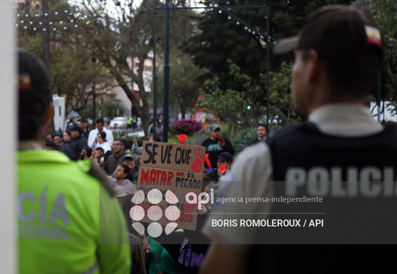 CUENCA-MARCHA CONTRA GOBIERNO DE NOBOA