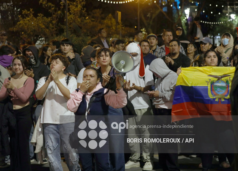 CUENCA-MARCHA CONTRA GOBIERNO DE NOBOA