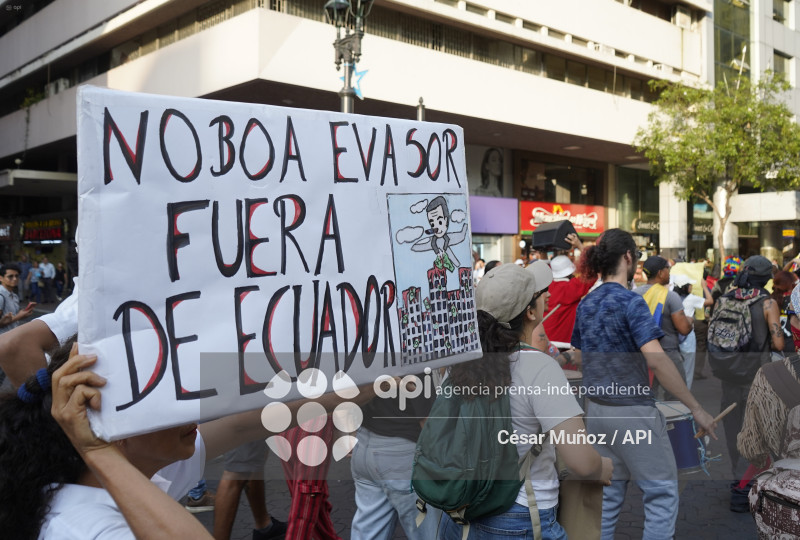 GYE-MARCHA CONTRA NOBOA