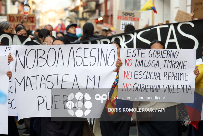 CUENCA-MARCHA CONTRA GOBIERNO DE NOBOA