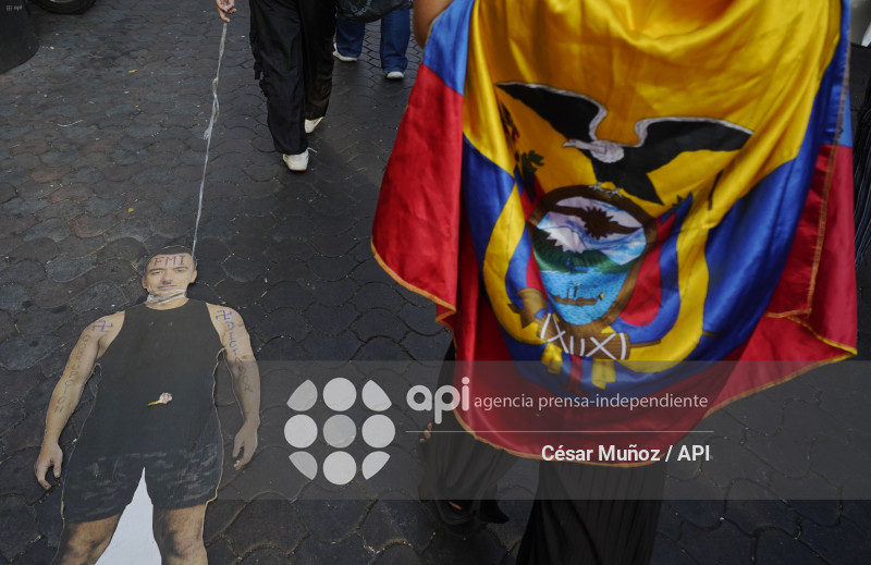 GYE-MARCHA CONTRA NOBOA