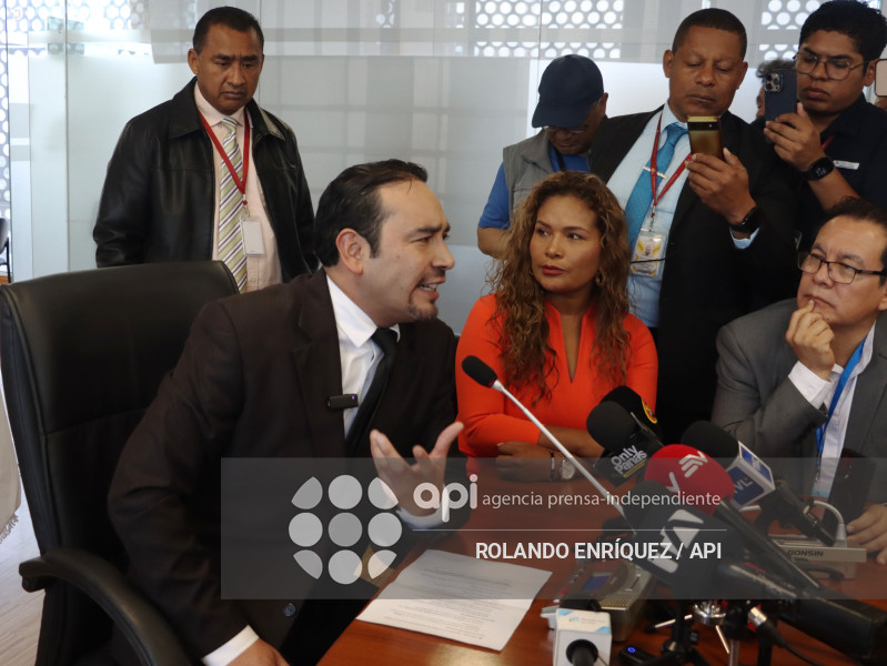 RUEDA DE PRENSA REVOLUCION CIUDADANA