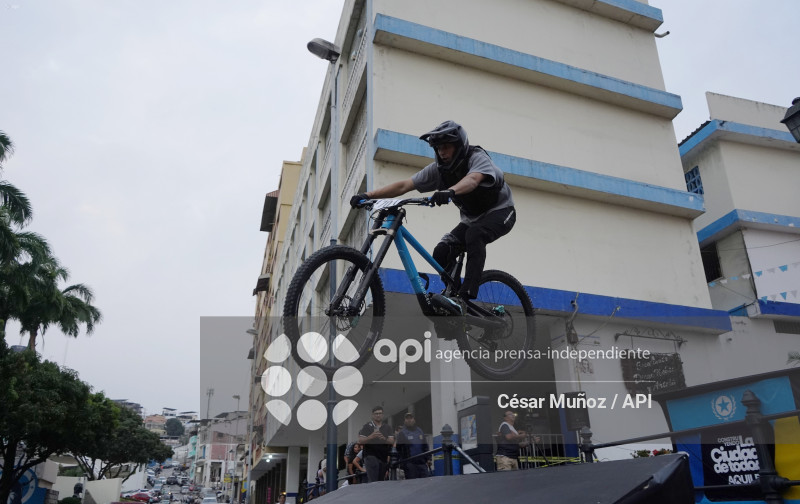 GYE-DOWNHILL DEL CERRO