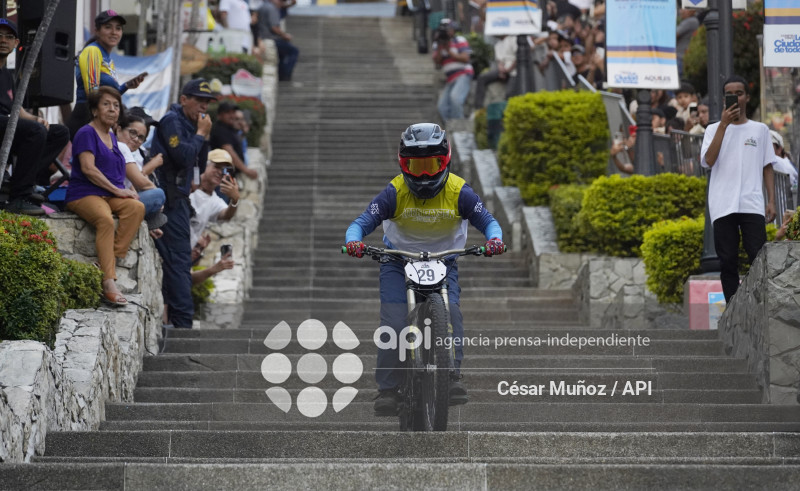 GYE-DOWNHILL DEL CERRO
