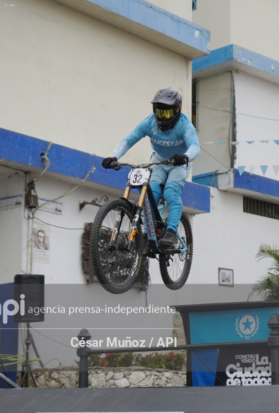 GYE-DOWNHILL DEL CERRO