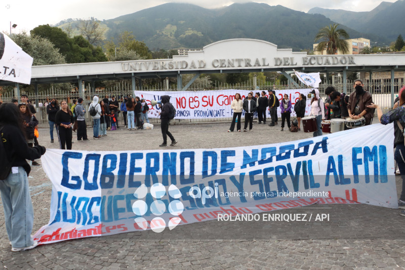 MARCHA UNIVERSIDAD CENTRAL