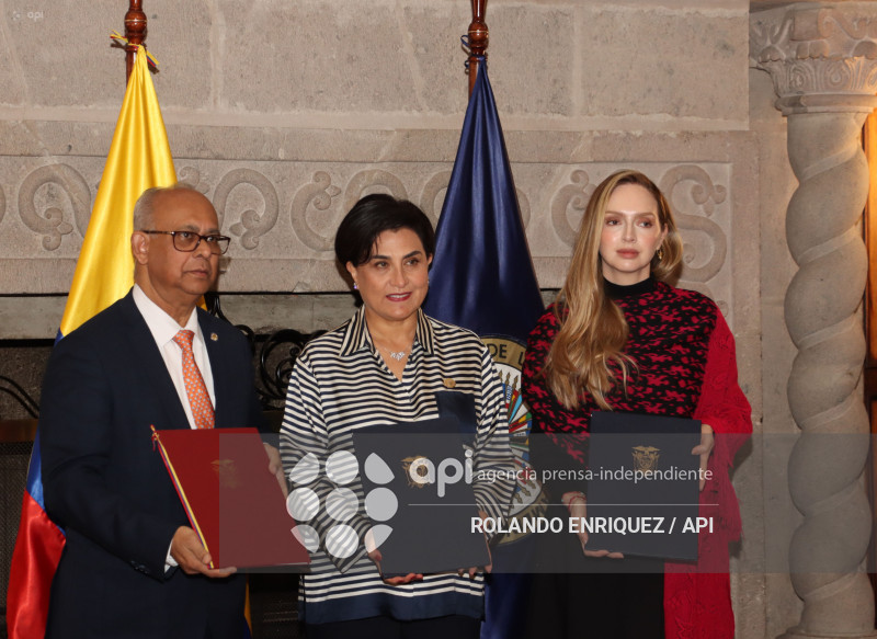 FIRMA ACUERDOS ECUADOR OEA