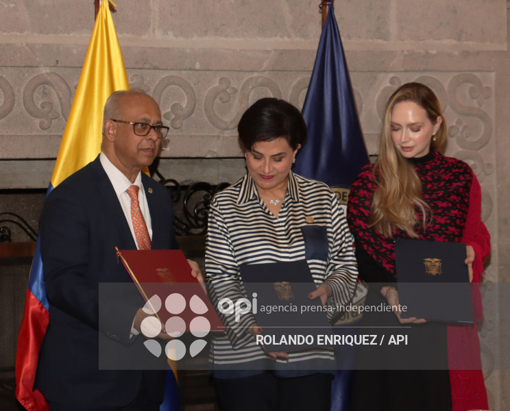 FIRMA ACUERDOS ECUADOR OEA