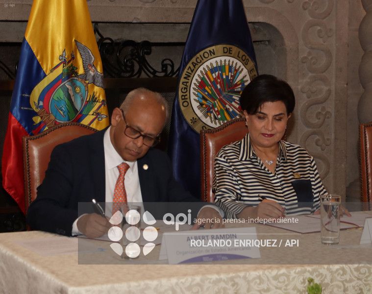 FIRMA ACUERDOS ECUADOR OEA