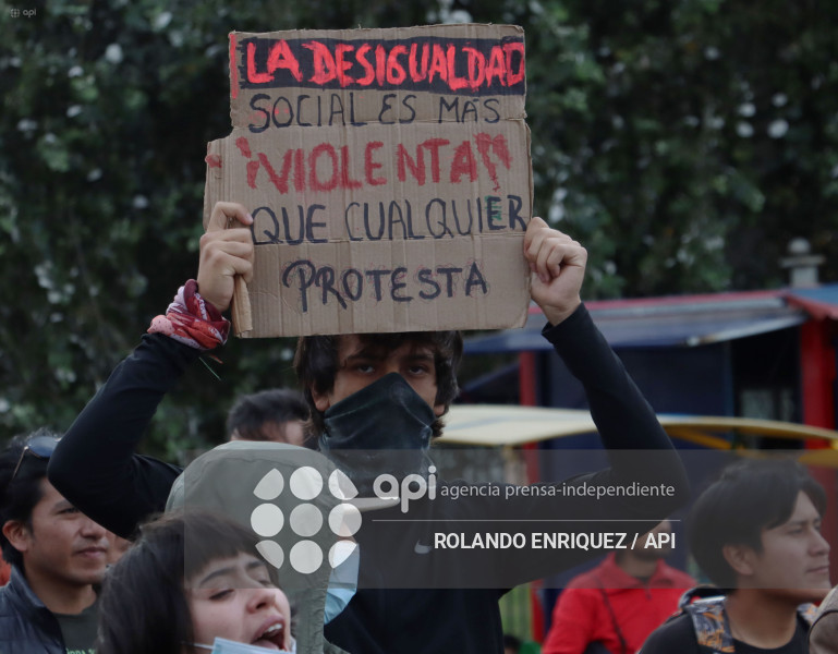 MARCHA UNIVERSIDAD CENTRAL