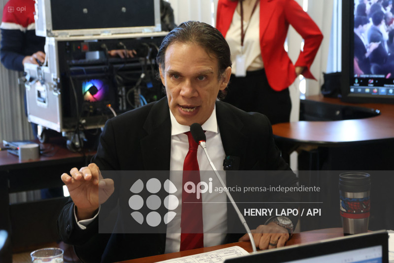 ALCALDE DE GUAYAQUIL COMPARECE ASAMBLEA