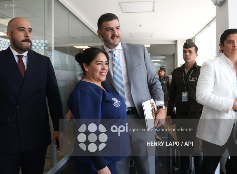 ALCALDE DE GUAYAQUIL COMPARECE ASAMBLEA