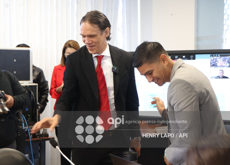 ALCALDE DE GUAYAQUIL COMPARECE ASAMBLEA