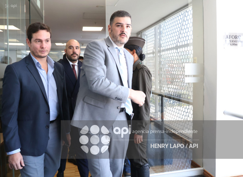 ALCALDE DE GUAYAQUIL COMPARECE ASAMBLEA