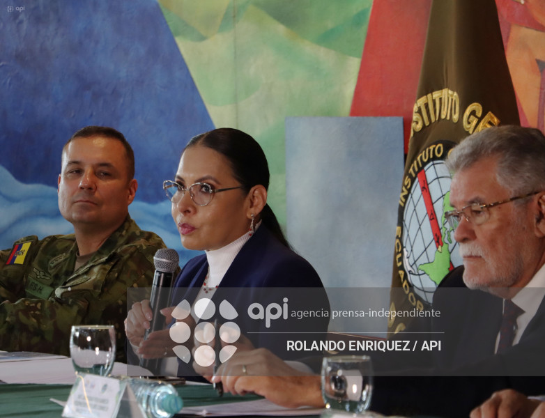 CNE PAPELETAS REFERENDUM IGM