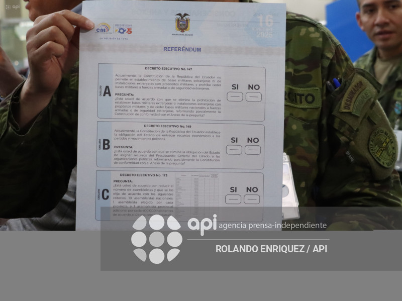 CNE PAPELETAS REFERENDUM IGM