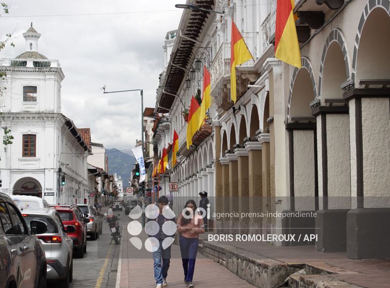 CUENCA-EMBANDERAMIENTO-FIESTAS CUENCA