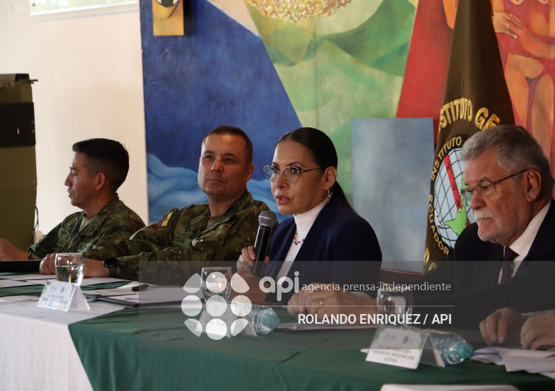 CNE PAPELETAS REFERENDUM IGM