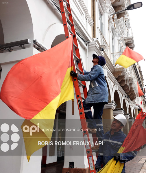 CUENCA-EMBANDERAMIENTO-FIESTAS CUENCA